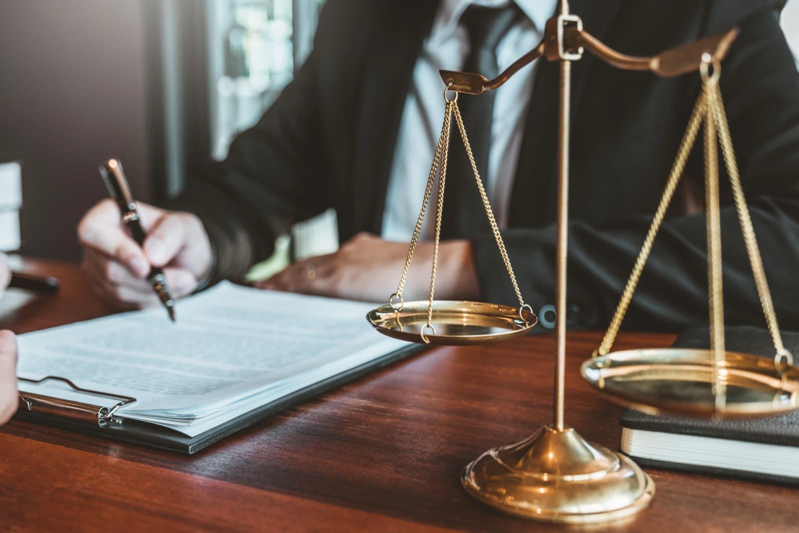 The Sander Law Firm logo